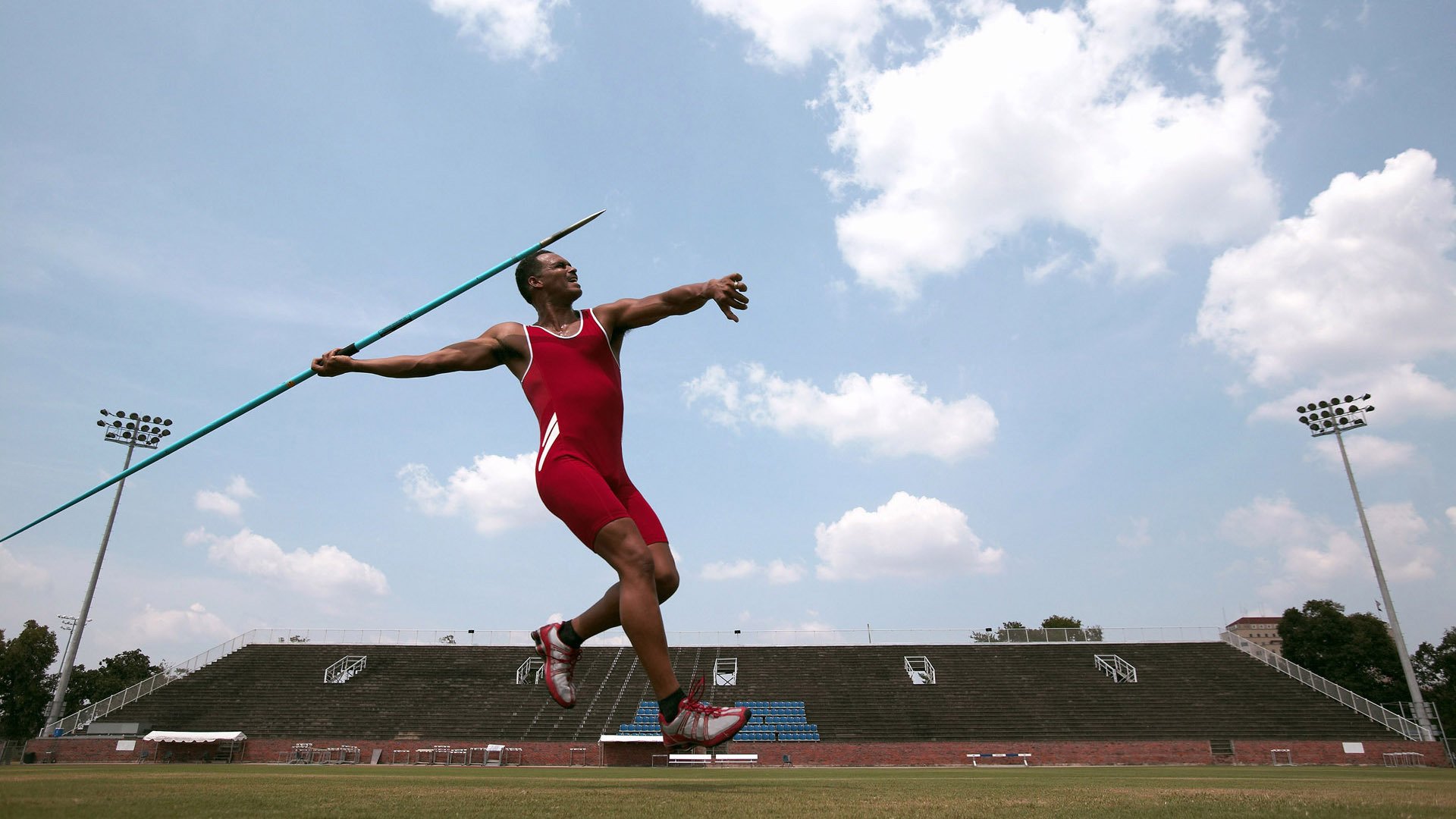 赖斯再显大场面本色！加纳悍将生死战一锤定音力克利物浦